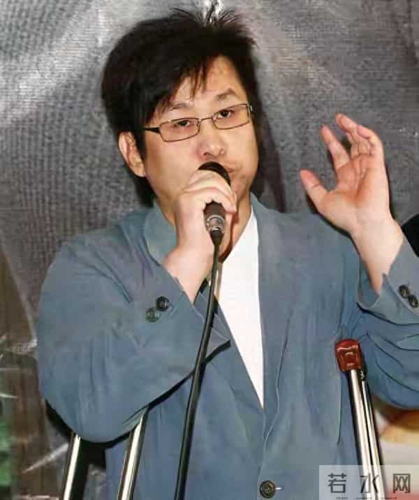 走好不送！郑智化清空微博，陈震道歉，央媒三连问直戳心窝