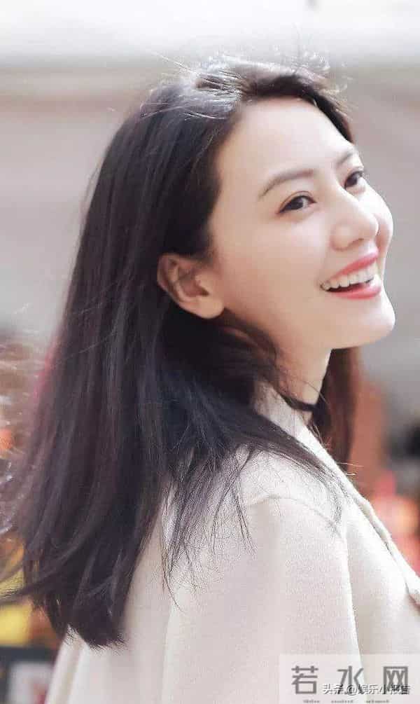 高圆圆日渐丰腴了，毕竟年龄大了