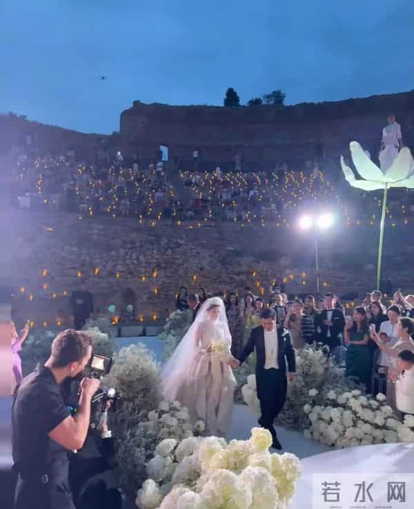 温州日清集团嫁女，甄子丹和汪诗诗甜蜜牵手，任达华女儿长得像他