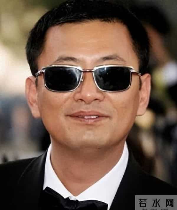 拔出萝卜带出泥！逼疯辛芷蕾，袒护强奸犯的他，这次惹众怒了！