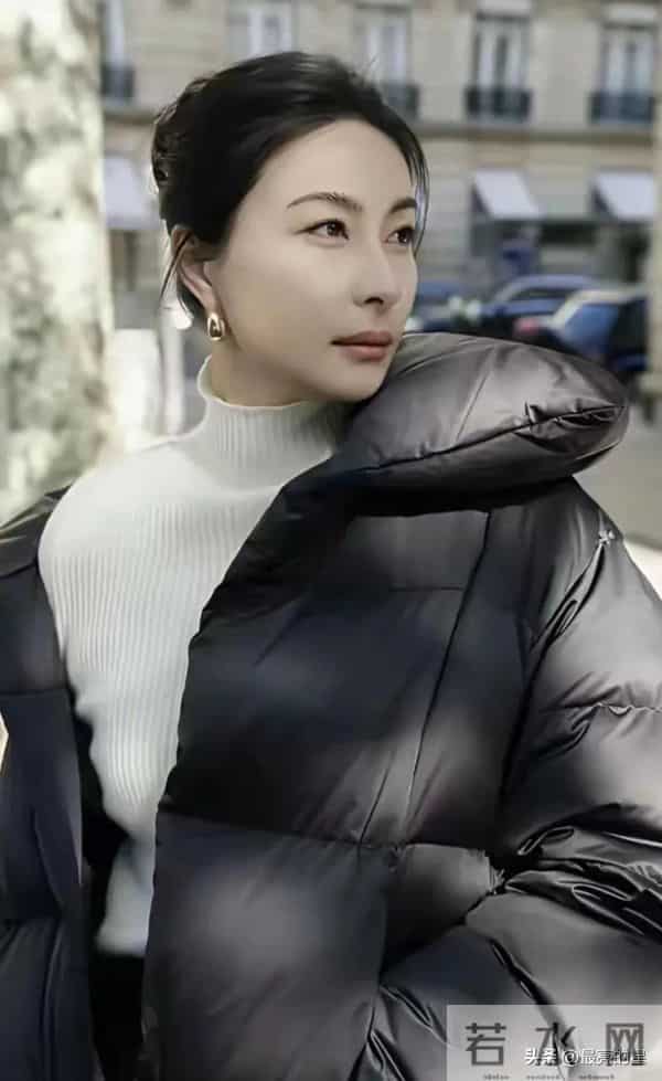 哇塞，郭晶晶美出圈了，这个发型太适合她了，天生自带贵气