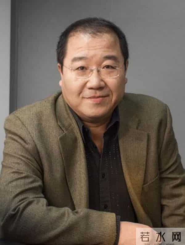 宋丹丹没想到,被自己公开怒斥的英达,如今竟走上了另一条上坡路