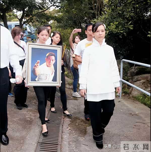 突发！香港知名演员骨灰被盗，生前妻子多次遭威胁拒给6000万赎金