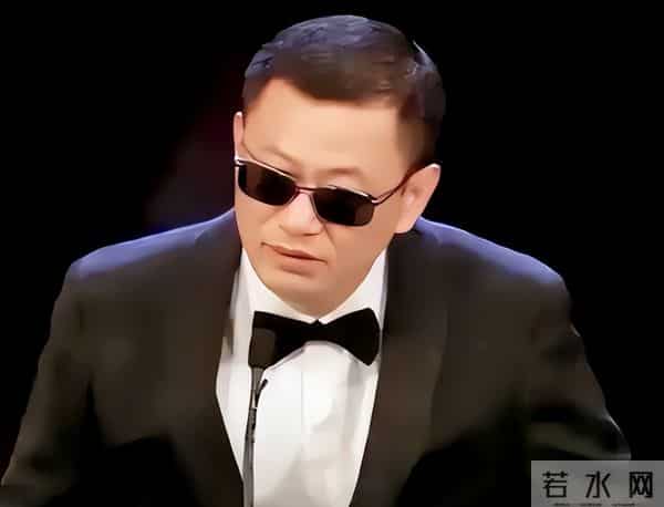 向太真敢说!面对王家卫近期舆论,向太直言:没有张叔平他算个屁