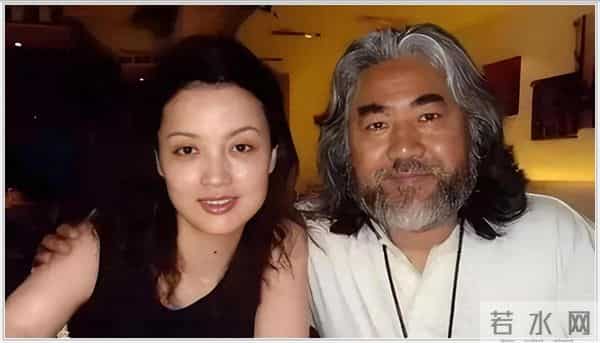 钱再多有何用?女儿被造谣后,张纪中又陷丑闻,老夫少妻敲响警钟