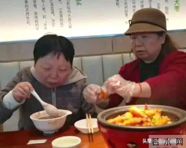 杜新枝素颜曝光,人设崩塌?直播里的妈妈和现实差太多