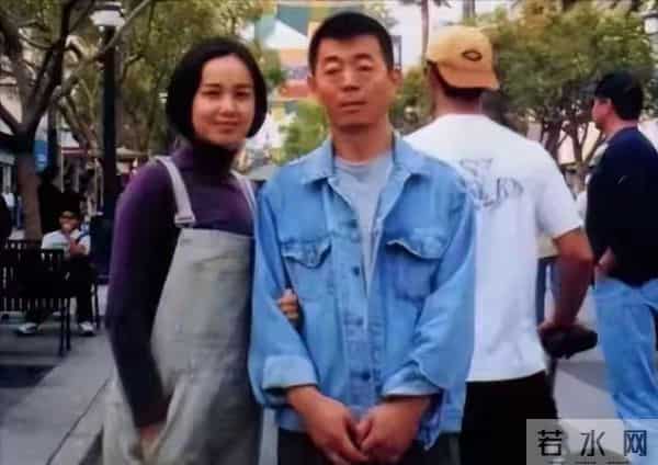 59岁蒋雯丽现状,定居英国,又瘦又老,网友惋惜:一代女神也老了