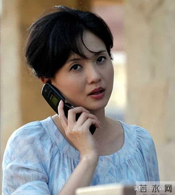 不拍吻戏，不嫁豪门，30岁自毁前程演妈妈，丈夫是她叛逆的后盾