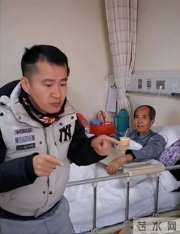 张颂文说对了,不拍戏就“消失”的演员李嘉明,已走上另一条大道