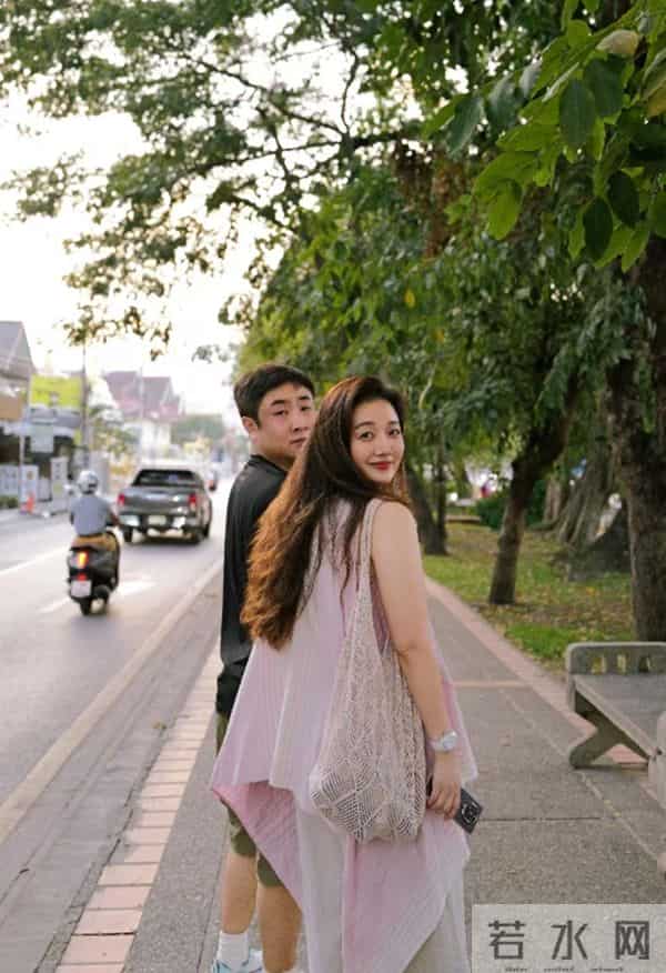 乔杉妻子晒三胎正脸照，公开儿子大名，一儿两女没一个长得像妈妈