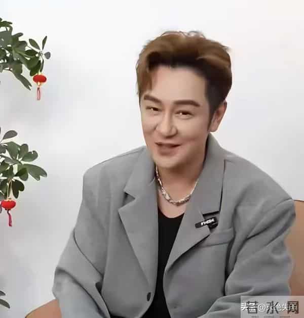 为了割韭菜,脸都不要了?这几位明星“捞钱”的样子太难看了!