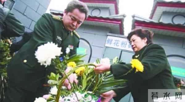 演员祝新运：凭借潘冬子火遍全国，却娶了离异还大3岁的妻子