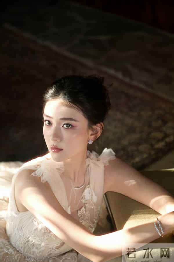 11.4娱乐瓜:肖战 杨紫 成毅 杨幂 白鹿 彭小苒 张凌赫 梁洁 李兰迪