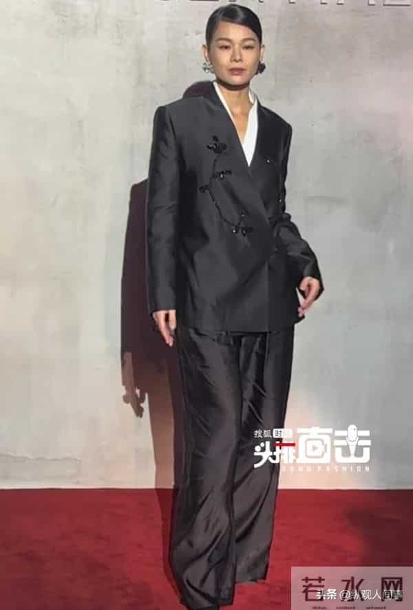 上海红毯：惠英红脸肿胀，蒋欣头包脸骨相绝，胡杏儿斜刘海显老