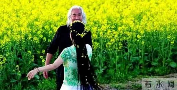 张纪中妻子不再隐忍！最担心的不是家产和名声，而是才1岁的女儿