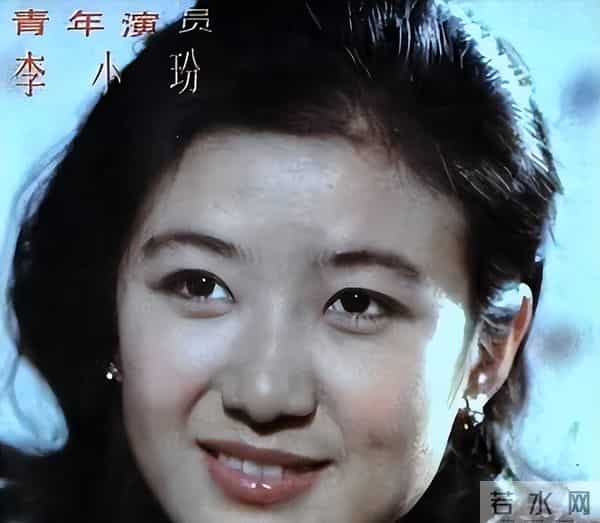 曾是央视第一美女，赴港生子离开央视舞台，如今远居美国不再露面