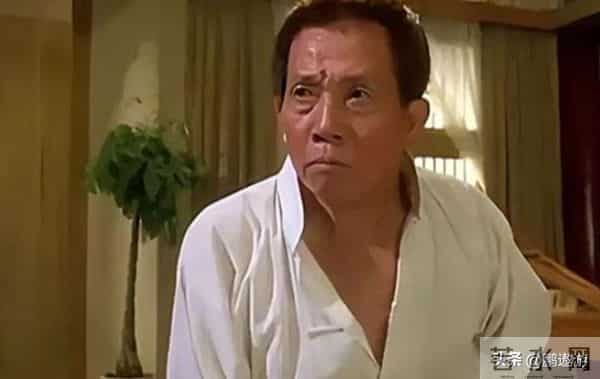 一天两大瓜,向太直播开怼王家卫,一代宗师骨灰被盗,个个离谱