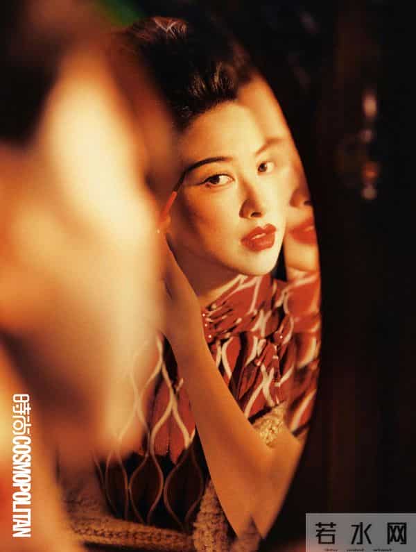 朱珠用全英文采访教翁青雅做人，41岁的她能力强，还是个好妈妈！