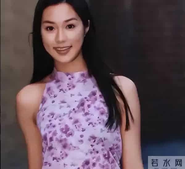 她14岁就长得“倾国倾城”,被富豪花7亿娶回家,8年生下4个娃