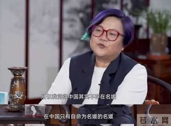 离婚34年后，64岁的洪晃住京郊百平豪宅，如今陈凯歌看了都懊悔