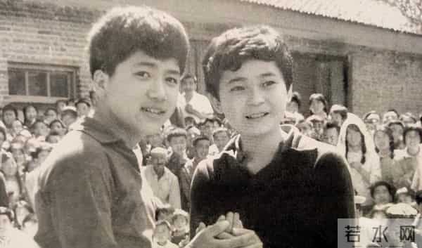 演员祝新运：凭借潘冬子火遍全国，却娶了离异还大3岁的妻子