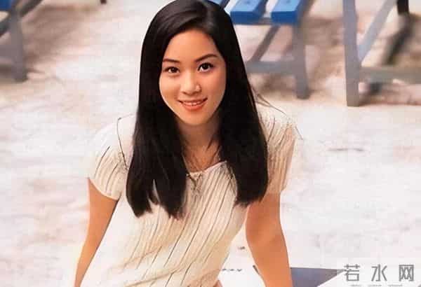 她14岁就长得“倾国倾城”,被富豪花7亿娶回家,8年生下4个娃