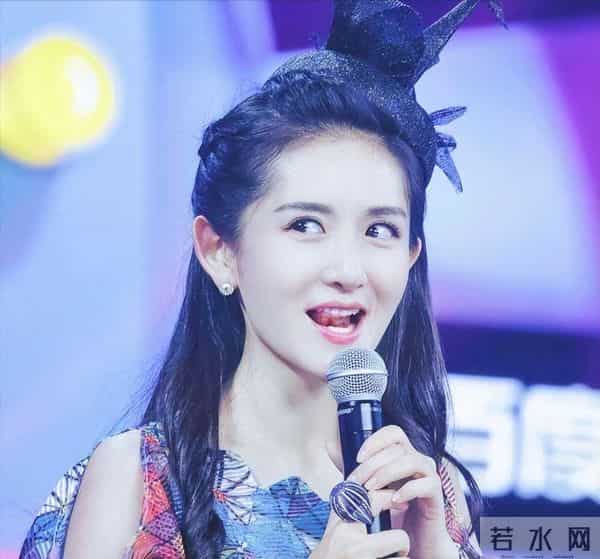 官媒接连发文，高调官宣44岁谢娜喜讯，全网恭喜，终于等到这一天