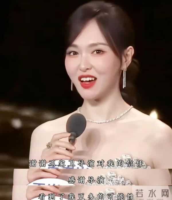 录音风波沸沸扬扬，“一言不发”的唐嫣，终究不再顾忌所谓的体面