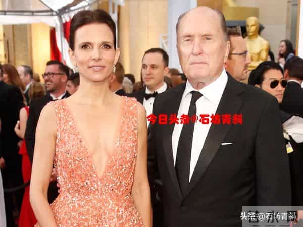 4次婚姻,1座奥斯卡,94岁硬汉为何最终为小41岁的她倾心?