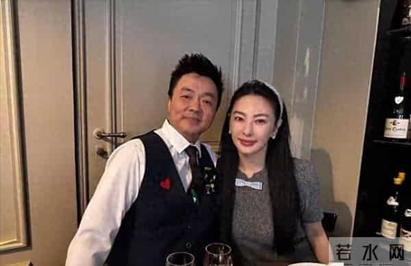 才39岁就这样了？网友：又肿又僵，没了精修，脸垮得太真实。