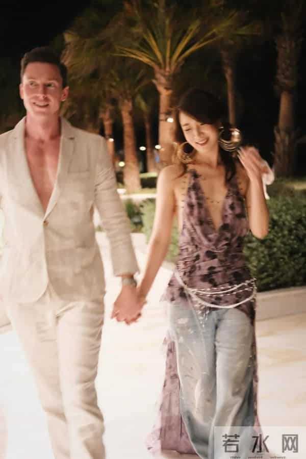 陈赫前妻许婧晒照庆39岁生日，和大帅哥老公甜蜜秀恩爱，登对养眼