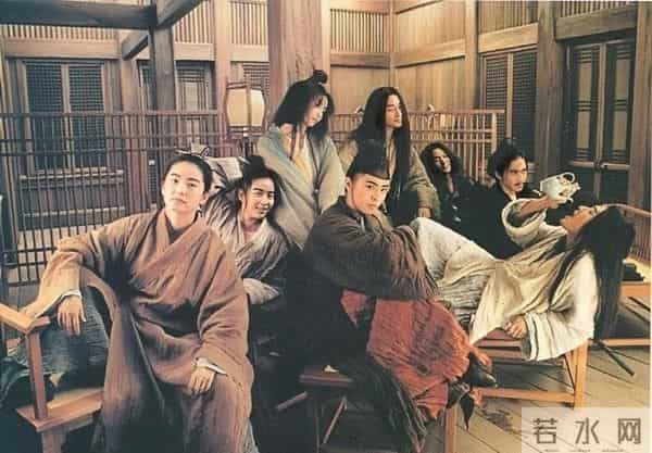 听了王家卫的录音文档，突然怀疑，张国荣的抑郁症不会和他有关吧