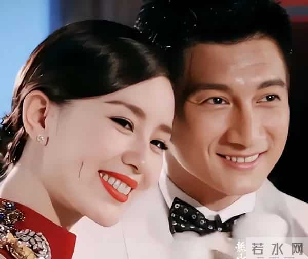 狗仔拍刘诗诗聚餐失控：拉不住发火的魔丸差点绊倒，明星也狼狈