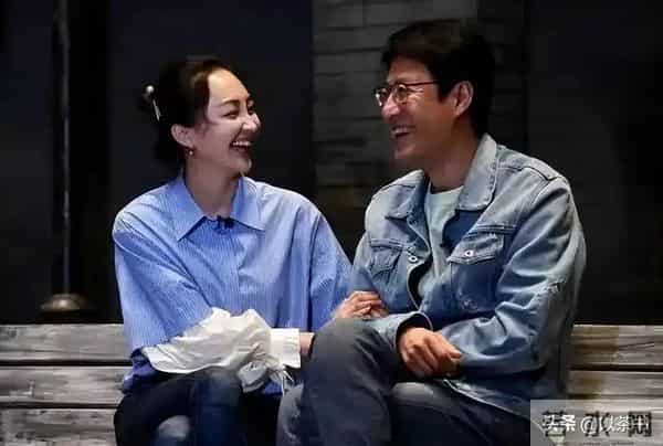 原来于震老婆是她，两人差13岁，婚后成家庭主妇被丈夫公婆宠成宝