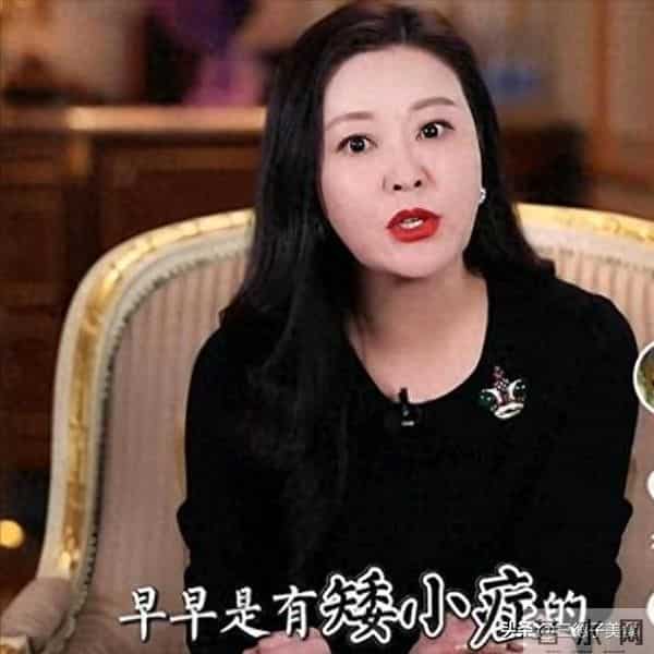 丁克15 年遭婆婆催生，41岁生下“矮小症”女儿，王小骞如今怎样了