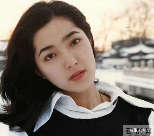 昔日风光已然不再,曾黎回家种地沧桑感尽显,终为自己行为买了单