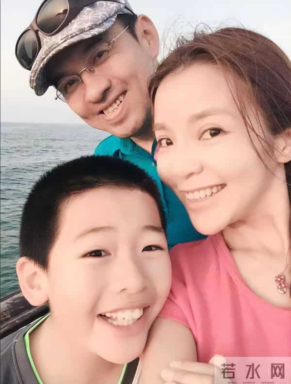 52岁朱迅近况曝光！面色苍白不敢认，网友：怎么变成这样了！