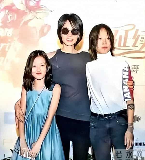 王菲也没料到，28岁女儿窦靖童“被爆同居”，会走上她的来时路