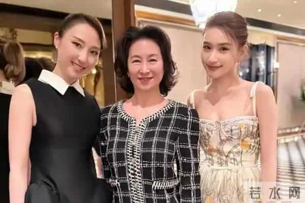 李湘没想到，自己养得“膀大腰圆”的女儿，竟为何超莲做“嫁衣”