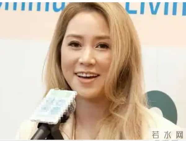 她14岁就长得“倾国倾城”,被富豪花7亿娶回家,8年生下4个娃