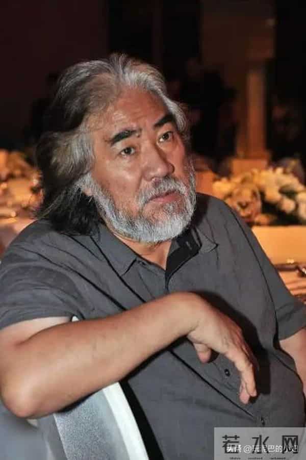 美猴王影业指控张纪中涉嫌职务侵占，数额达800万，张纪中任董事