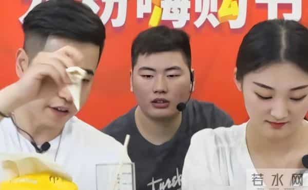 大衣哥赢了网暴案，前儿媳账号凉透了，村头老槐树下还有啥内幕。