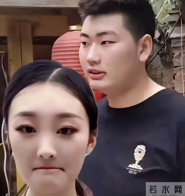 国家出手!大衣哥案判了,闹事者下场解气,可还有个网暴者没解决