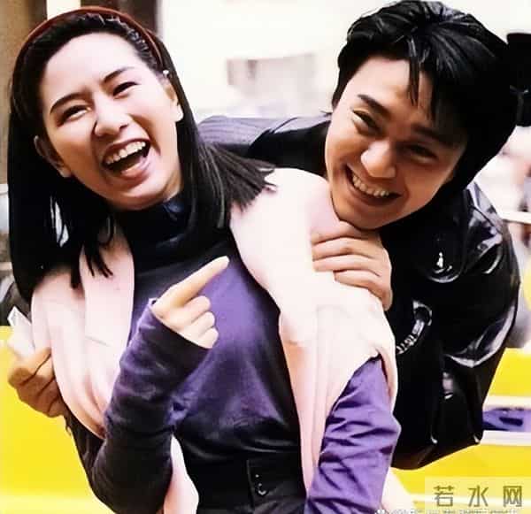 周星驰，最放不下的不是朱茵，也不是莫文蔚，而是嫁给别人的她