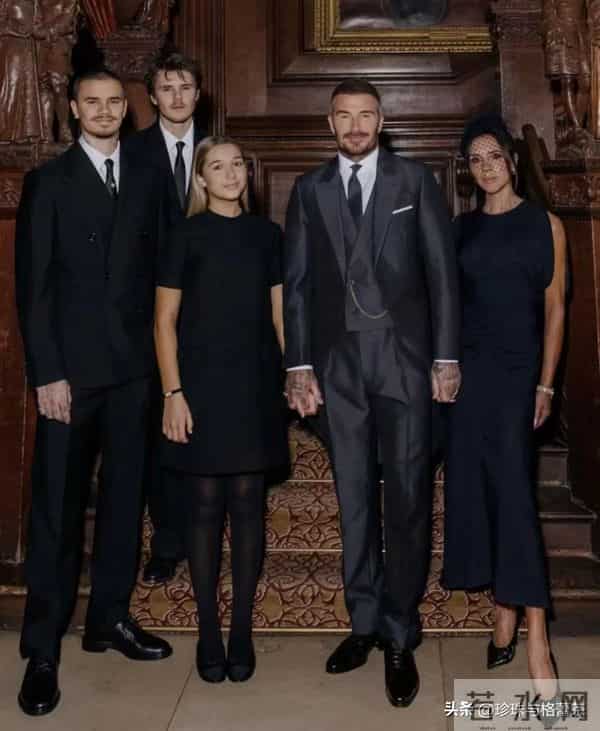 贝克汉姆终封爵！激动到落泪！贝嫂望夫眼抢镜，全家出席缺大儿子