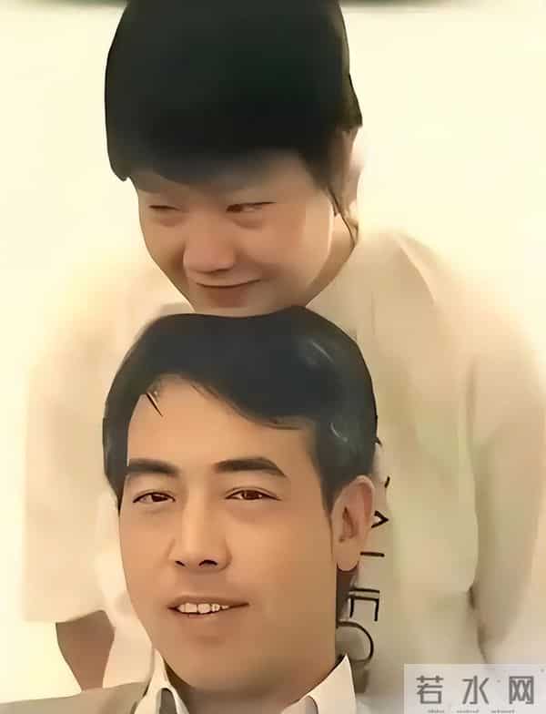 离婚34年后，64岁的洪晃住京郊百平豪宅，如今陈凯歌看了都懊悔