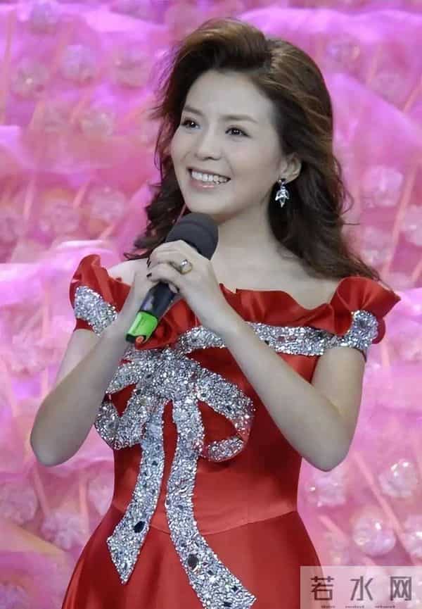 52岁朱迅近况曝光！面色苍白不敢认，网友：怎么变成这样了！