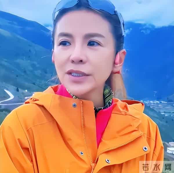 52岁朱迅近况曝光！面色苍白不敢认，网友：怎么变成这样了！