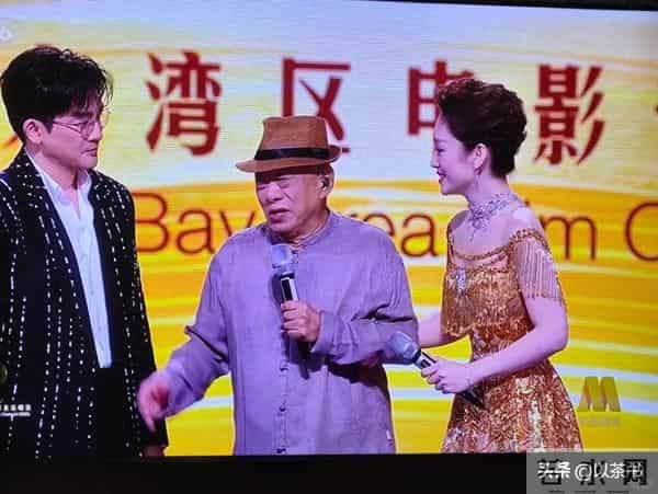 凌峰近况：和新老婆合照曝光，女方不是贺顺顺，80岁依旧宝刀未老