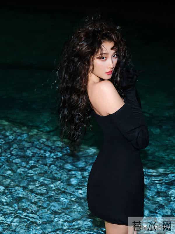 关晓彤：这是开始走性感路线了吗？